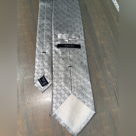 GUCCI Neck Tie 💎Authentic - Picture 11 of 12